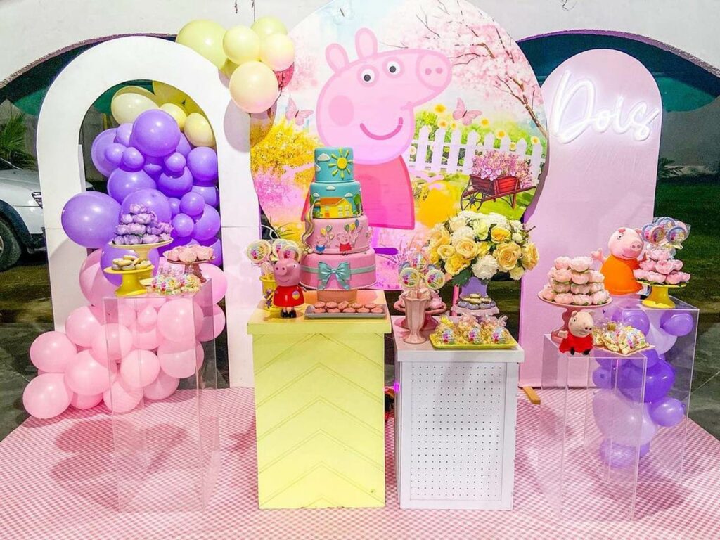 Linda casa da Peppa com teto removível. Festa Peppa Pig - Tema Peppa Pig -  Lembrancinha Peppa Pig -… em 2023